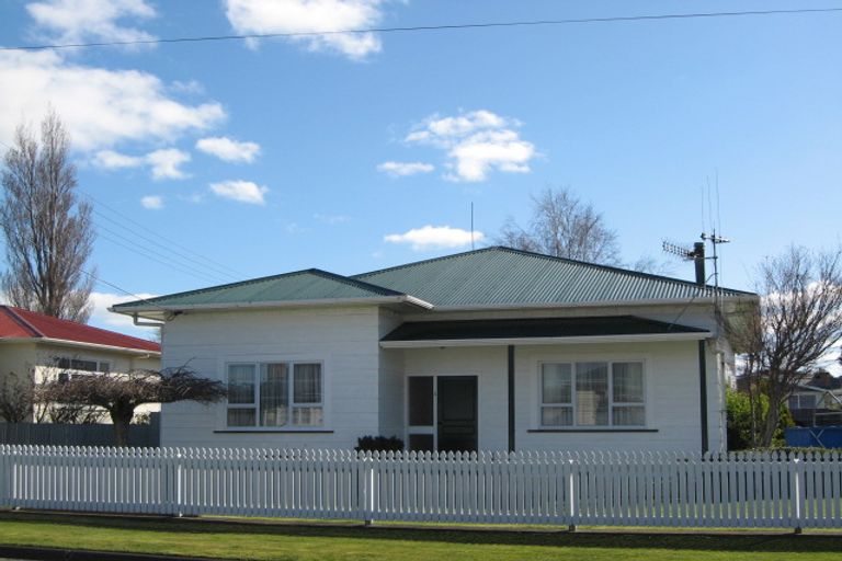 Photo of property in 4 Robert Street, Marton, 4710