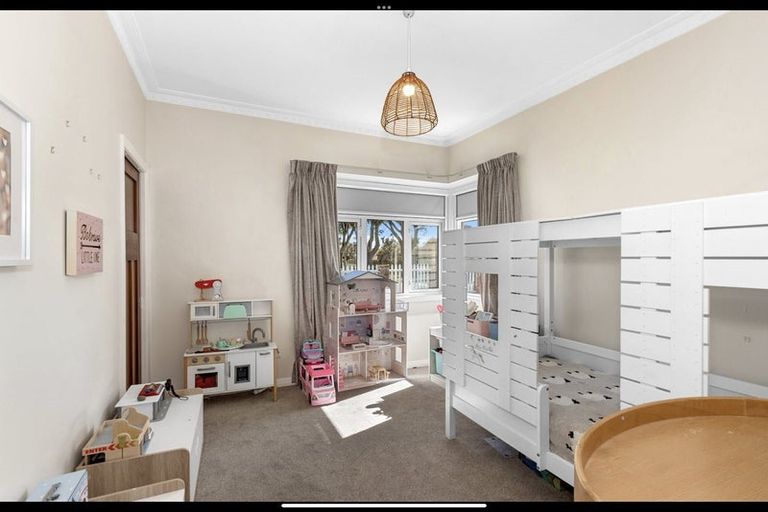 Photo of property in 62 Stapletons Road, Richmond, Christchurch, 8013