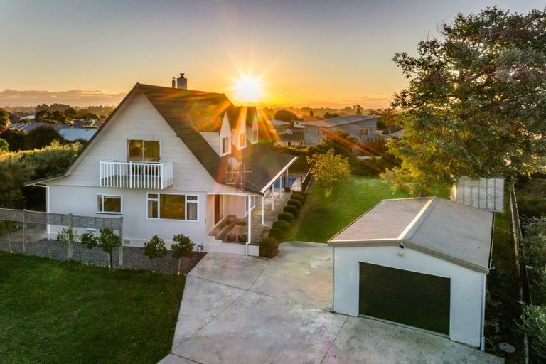 Photo of property in 32 Lucknow Road, Havelock North, 4130