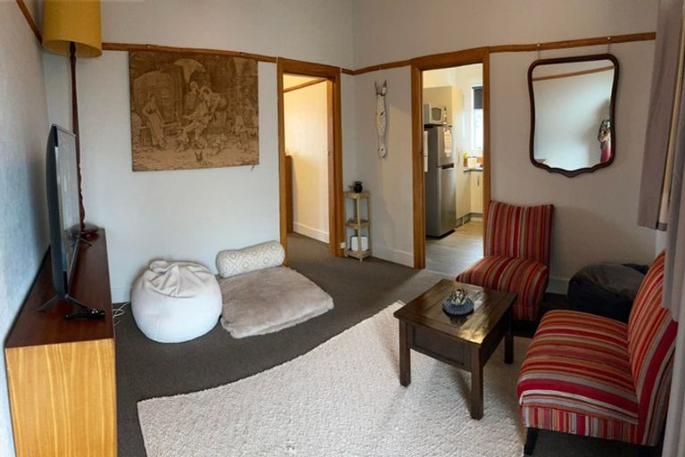 Photo of property in Devonport Apartments, 42/127 Saint Aubyn Street, New Plymouth, 4310