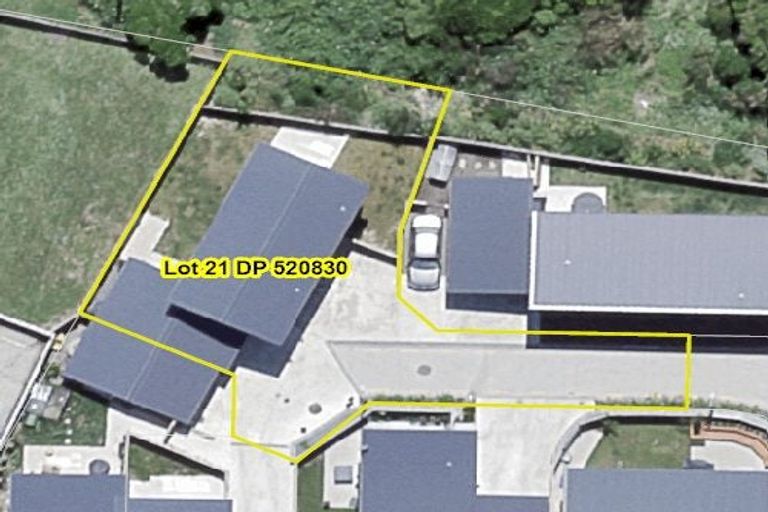 Photo of property in 43 Brindle Way, Newlands, Wellington, 6037