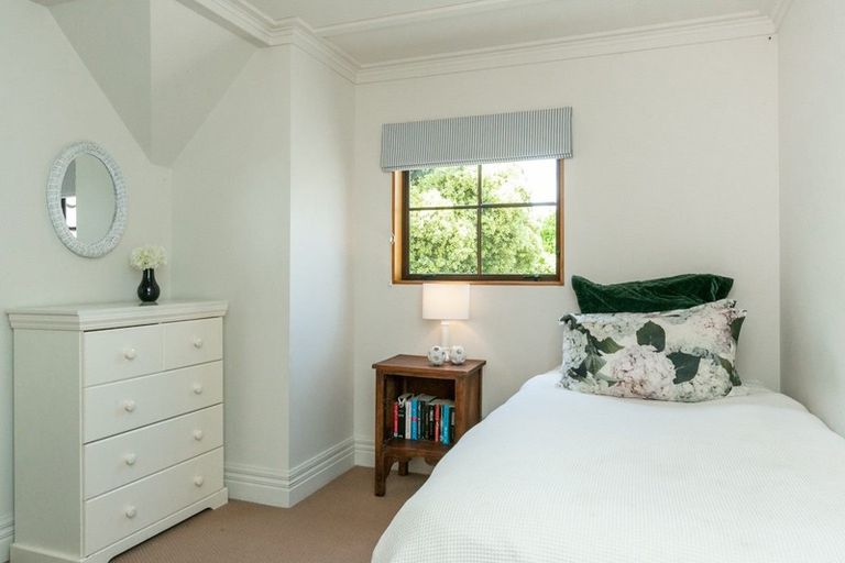 Photo of property in 12 Reeve Drive, Havelock North, 4130