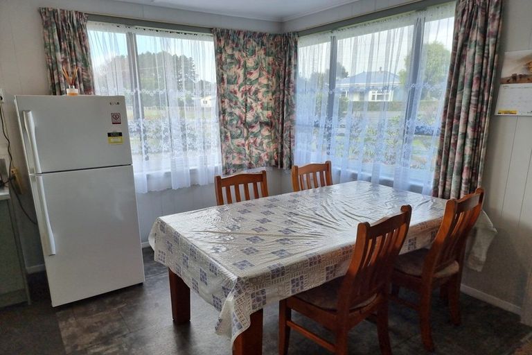 Photo of property in 30 Bridge Street, Eketahuna, 4900