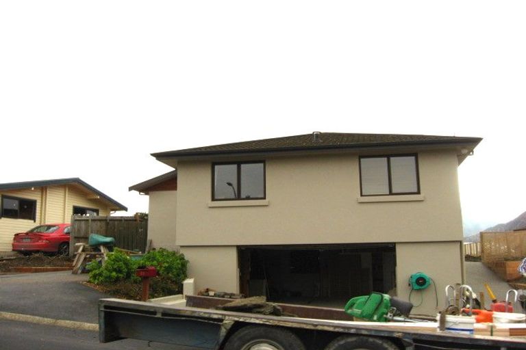 Photo of property in 22 Hood Crescent, Arrowtown, 9302