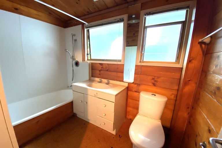 Photo of property in 43 Cheriton Road, Mellons Bay, Auckland, 2014