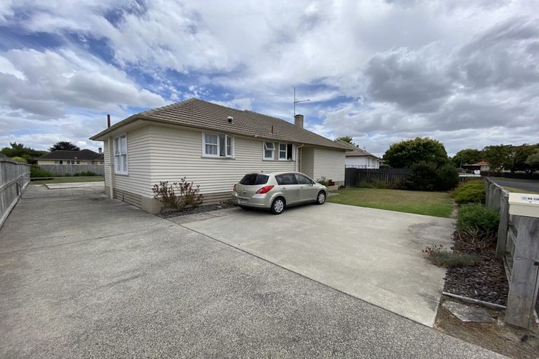 Photo of property in 31 Douglas Crescent, Fairfield, Hamilton, 3214