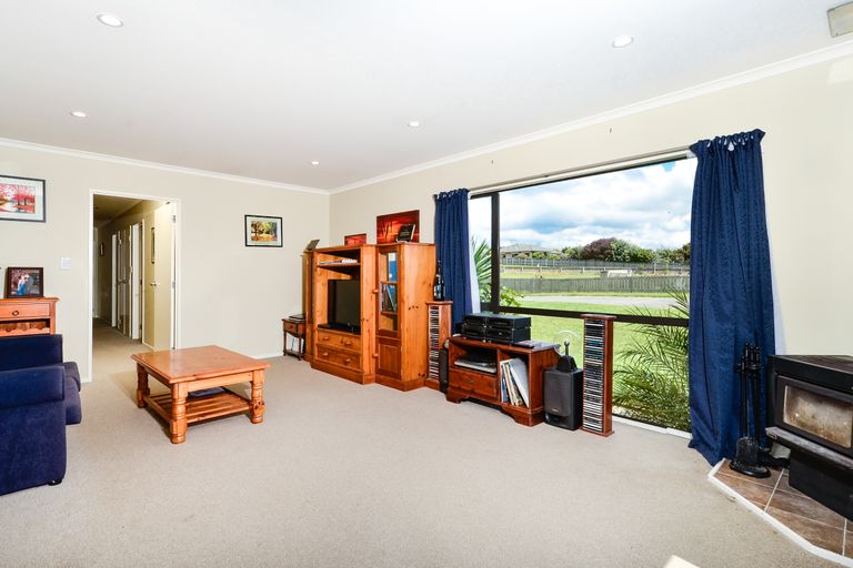 Photo of property in 50 Omana Avenue, Shelly Beach, Helensville, 0874