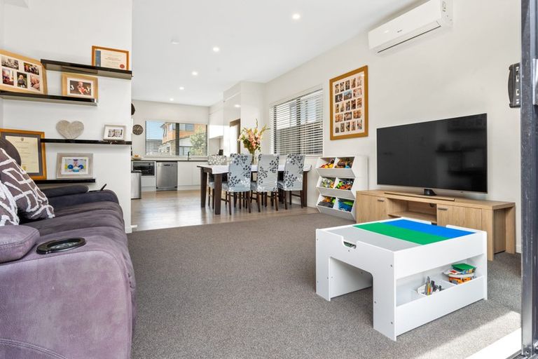 Photo of property in 54 Turret Lane, Hobsonville, Auckland, 0616