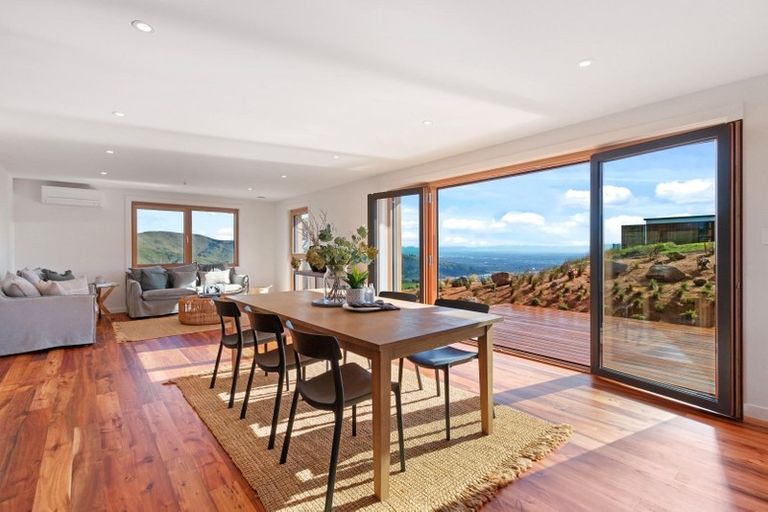 Photo of property in 1 Parkridge Place, Mount Pleasant, Christchurch, 8081