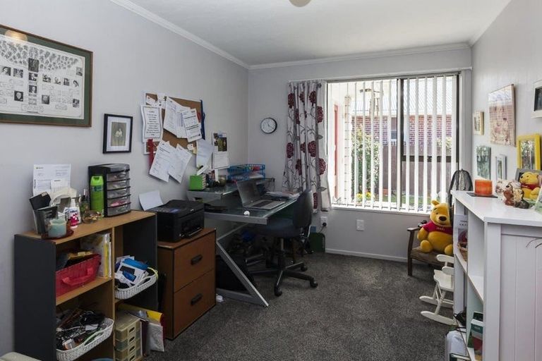 Photo of property in 1/106 Burwood Road, Burwood, Christchurch, 8083