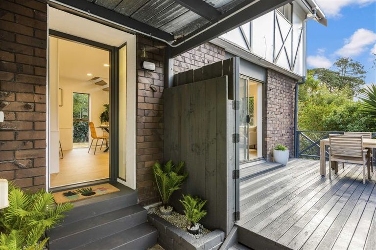 Photo of property in 2/38 Waiau Street, Torbay, Auckland, 0630