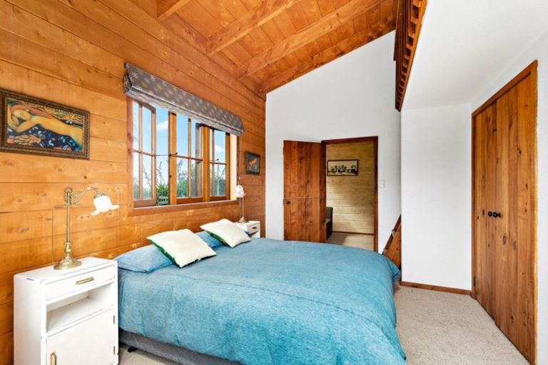 Photo of property in 81 Cape Rodney Road, Leigh, 0985