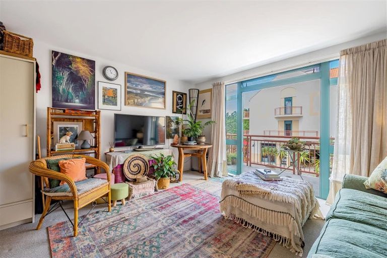 Photo of property in 164r Harbour Village Drive, Gulf Harbour, Whangaparaoa, 0930