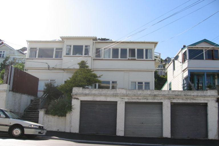 Photo of property in 22 Hawker Street, Mount Victoria, Wellington, 6011