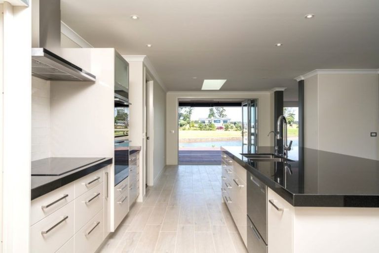 Photo of property in 34 Mariners Haven, One Tree Point, 0118