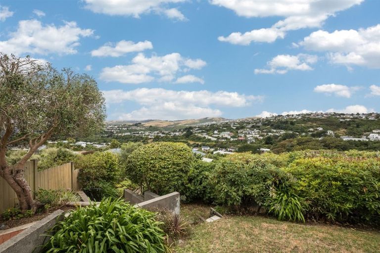 Photo of property in 5 Clifford Road, Johnsonville, Wellington, 6037