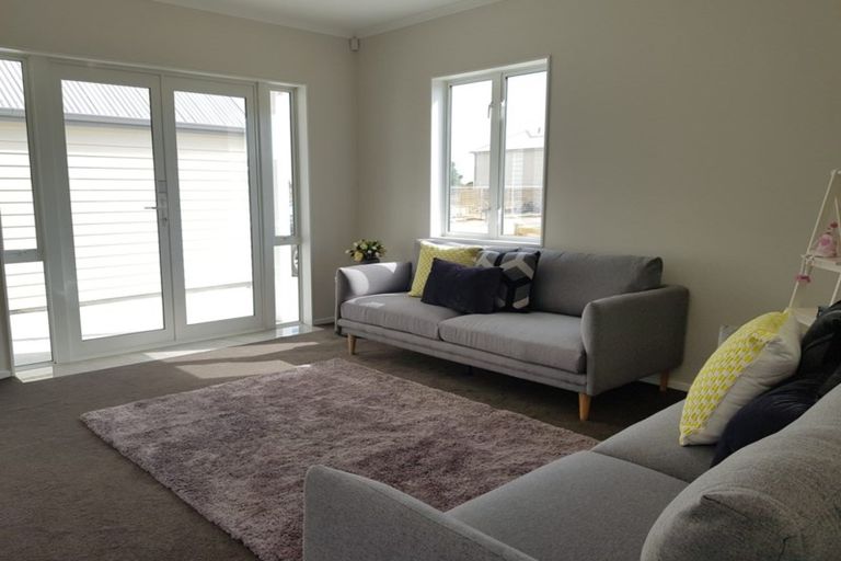 Photo of property in 37 Bellbird Street, Papakura, 2110