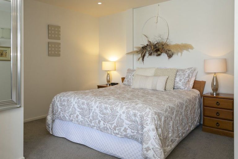 Photo of property in 7/2 Lowell Place, Waipahihi, Taupo, 3330