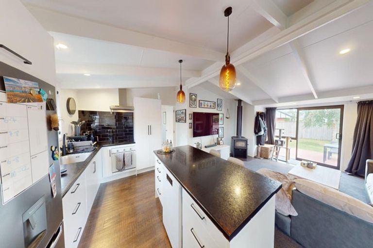 Photo of property in 23 Colonial Place, Kelvin Grove, Palmerston North, 4414