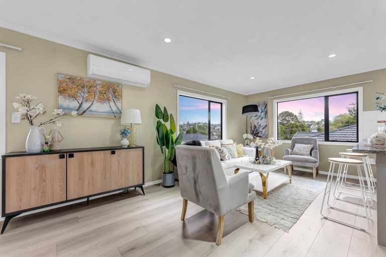 Photo of property in 9 Makora Road, Massey, Auckland, 0614