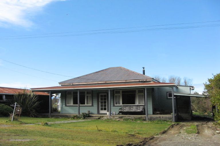 Photo of property in 16 Harper Street, Blackball, 7804