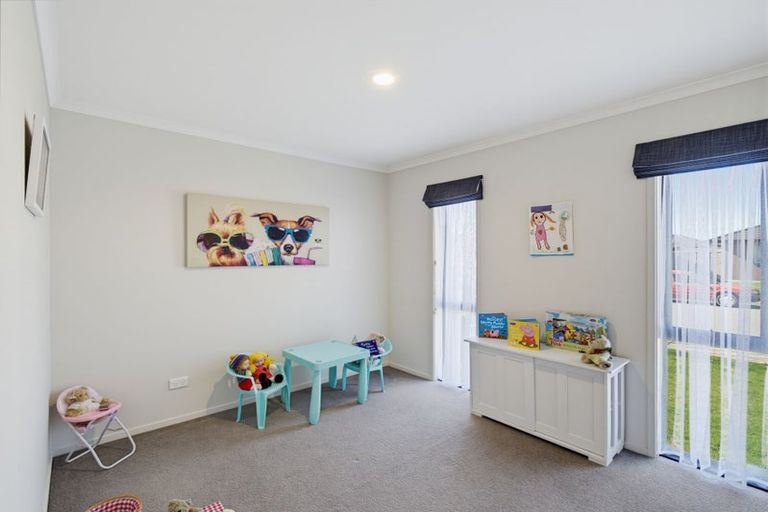 Photo of property in 35 Pakohe Street, Pegasus, 7612