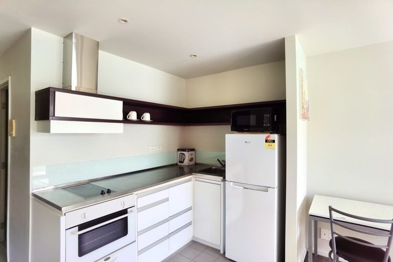 Photo of property in St Paul Apartments, 2e/4 Saint Paul Street, Auckland Central, Auckland, 1010