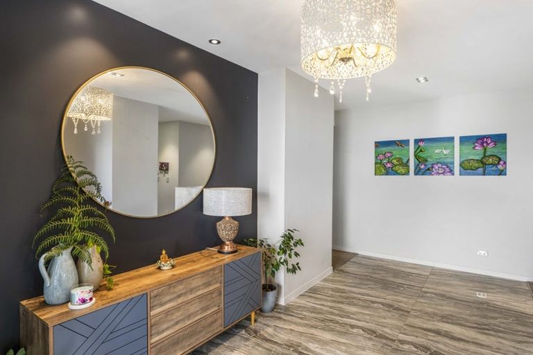 Photo of property in 31 Aldon Lane, The Gardens, Auckland, 2105