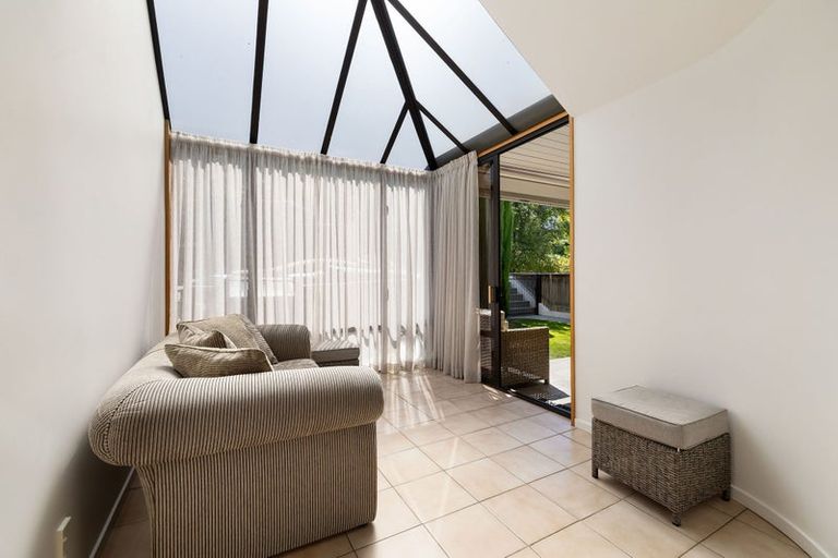 Photo of property in 4 Peregrine Place, Queenstown, 9300