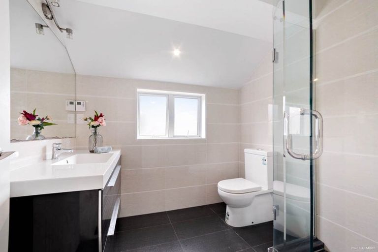 Photo of property in 18a Hart Road, Hauraki, Auckland, 0622