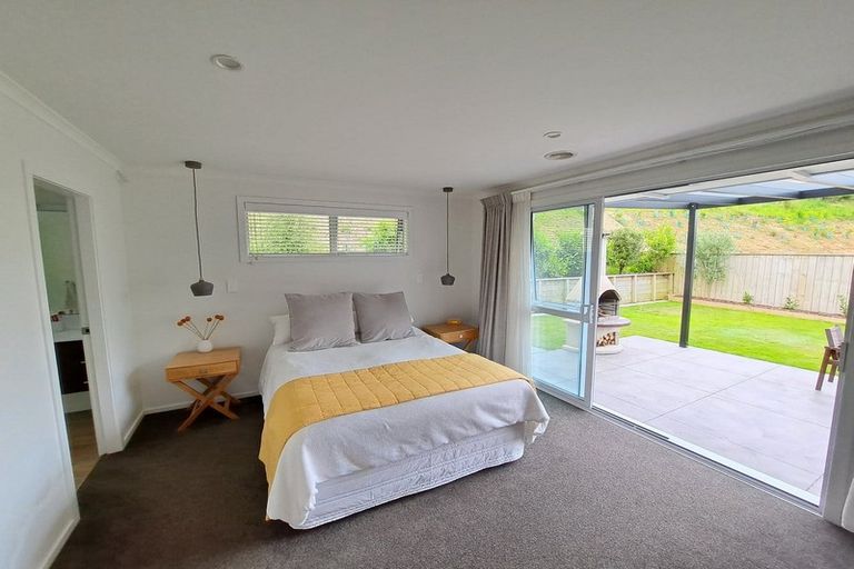 Photo of property in 35 Banks Boulevard, Whitby, Porirua, 5024