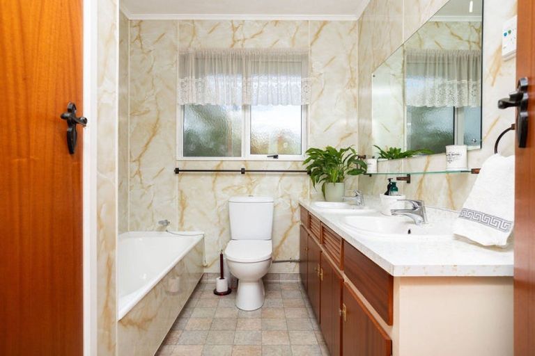 Photo of property in 17 Rawhiti Street, Dannevirke, 4930