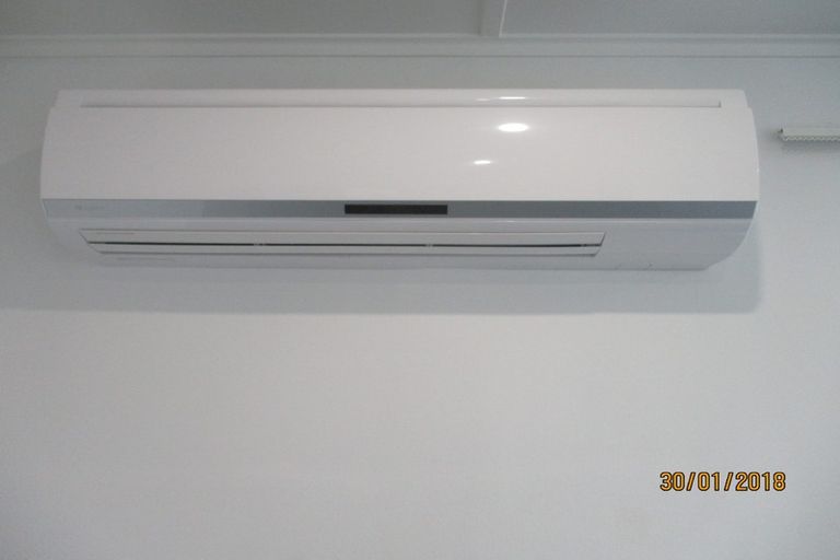 Photo of property in 127 Molesworth Street, Taita, Lower Hutt, 5011