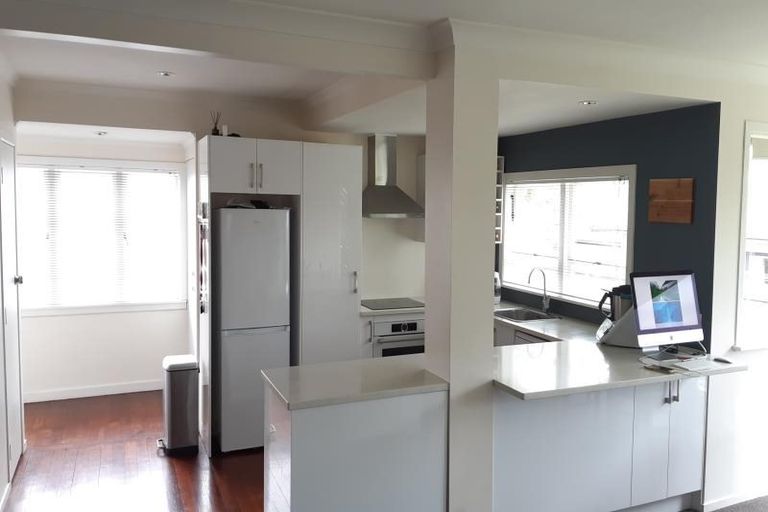 Photo of property in 6a Kayes Road, Pukekohe, 2120