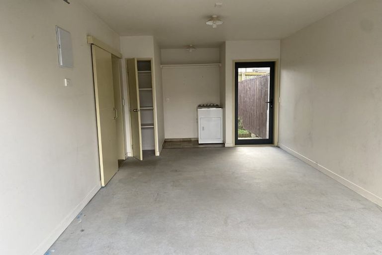 Photo of property in 6 Clarrie Wills Way, Otara, Auckland, 2025