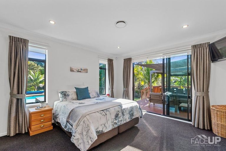 Photo of property in 13 Hobie Court, West Harbour, Auckland, 0618