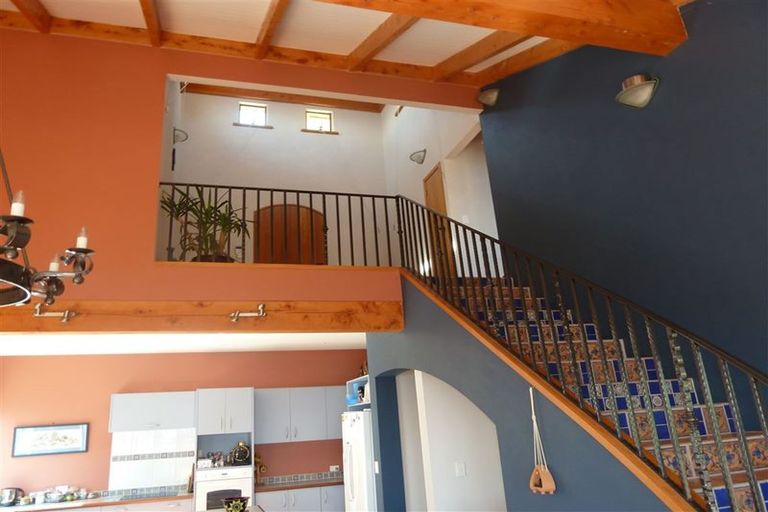 Photo of property in 14 Tairua Heights, Tairua, 3508