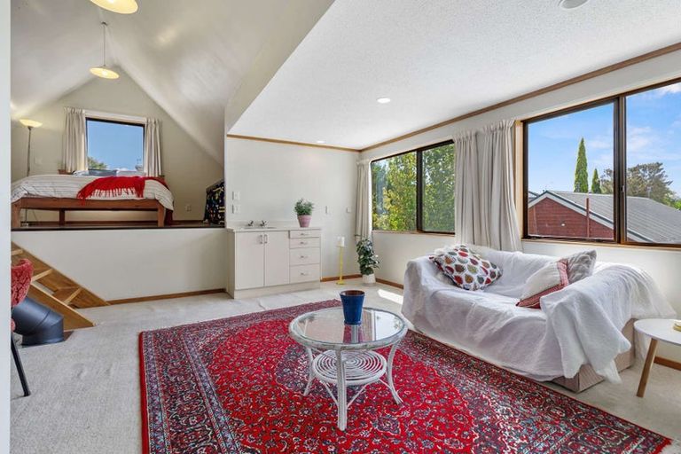 Photo of property in 5 Newland Court, Palmerston North, 4410