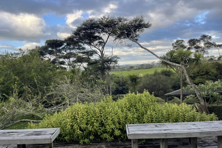 Photo of property in 185 Red Hills Road, Massey, Henderson, 0782