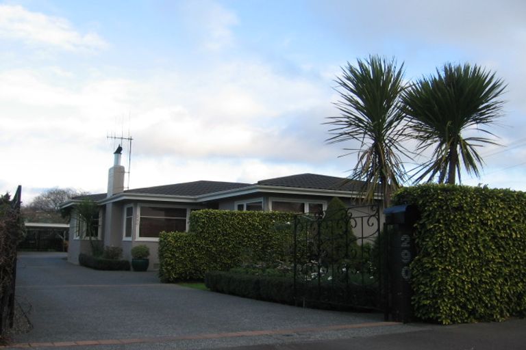 Photo of property in 292 Grey Street, Palmerston North, 4414