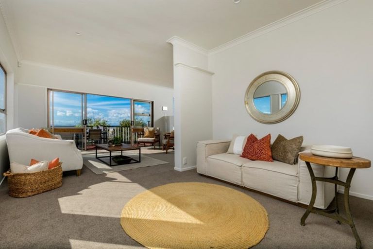 Photo of property in 44 Kowhai Road, Campbells Bay, Auckland, 0630