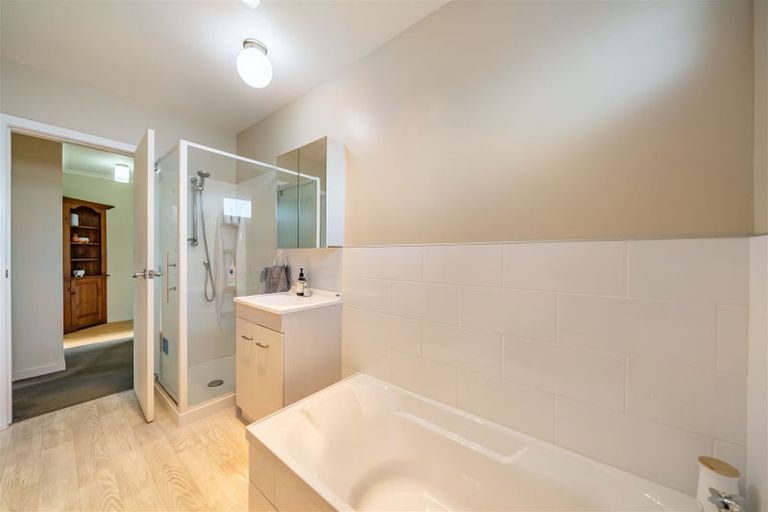 Photo of property in 140 Mcleod Street, Elderslea, Upper Hutt, 5018