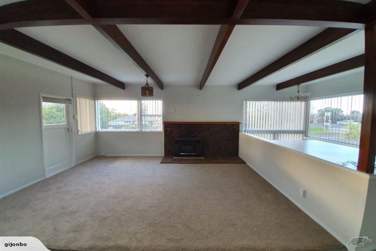 Photo of property in 488 Don Buck Road, Massey, Auckland, 0614