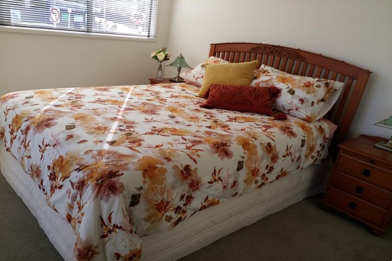 Photo of property in 1a/175 Hurstmere Road, Takapuna, Auckland, 0622