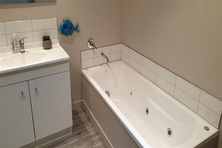 Photo of property in 7b Niger Street, Wanaka, 9305