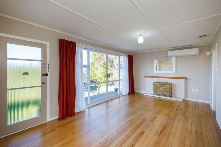 Photo of property in 4 Perth Place, Awapuni, Palmerston North, 4412