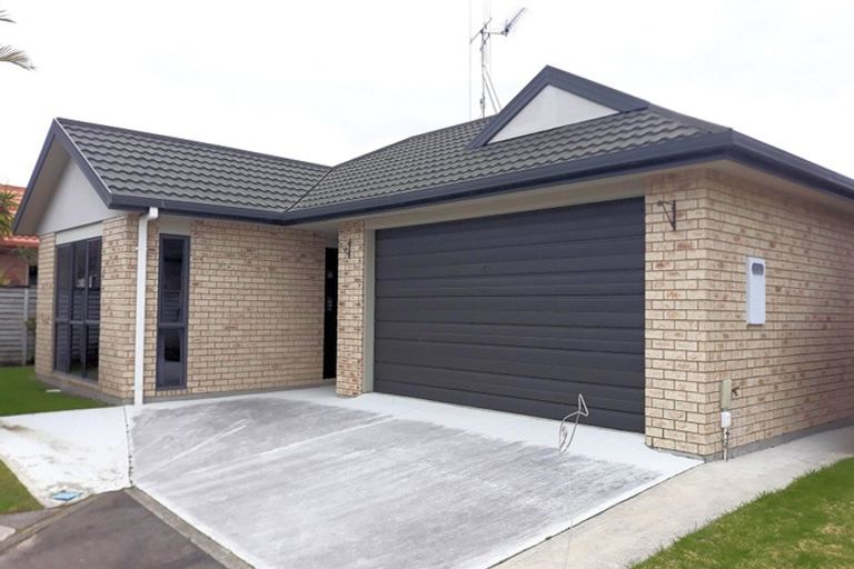 Photo of property in 16/100 Millers Road, Brookfield, Tauranga, 3110