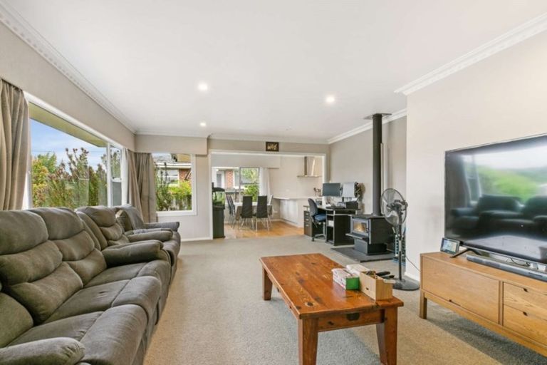 Photo of property in 16 Springfield Crescent, Enderley, Hamilton, 3214