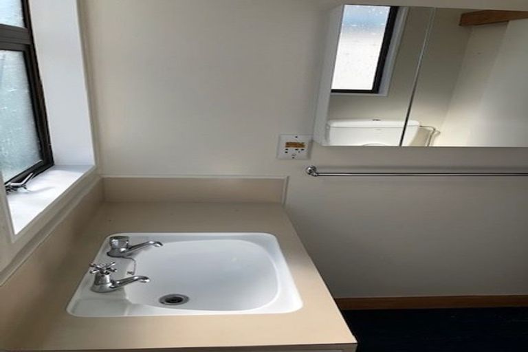 Photo of property in 1/17 Valentine Street, Alicetown, Lower Hutt, 5010