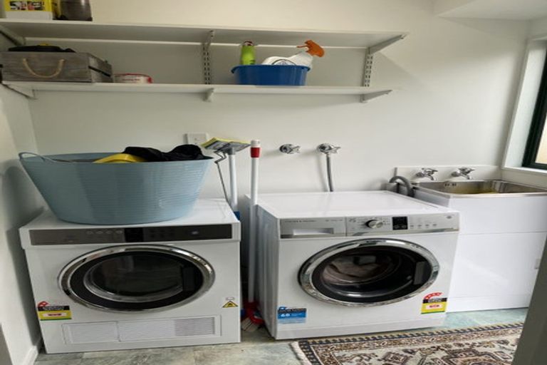 Photo of property in 25 Shelly Beach Parade, Cockle Bay, Auckland, 2014